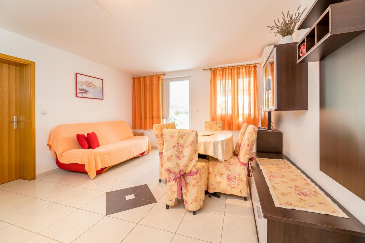 Apartments Ljubica Garden Baška Esterno foto